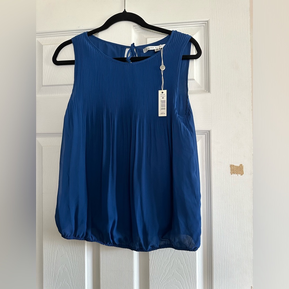 Never Worn Tank Top - Picture 2 of 6